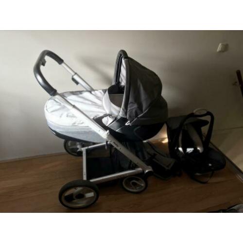 Mooie complete kinderwagen Mutsy Igo