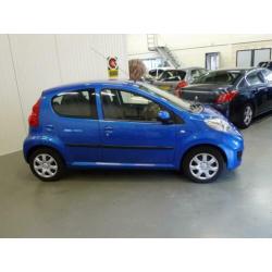 Peugeot 107 1.0 12V 5DR(Dealer onderhouden,trekhaak)
