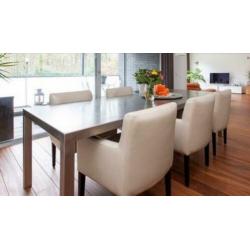 Grote Mooie RVS Eetkamertafel met Zes Leren Eettafel Stoelen