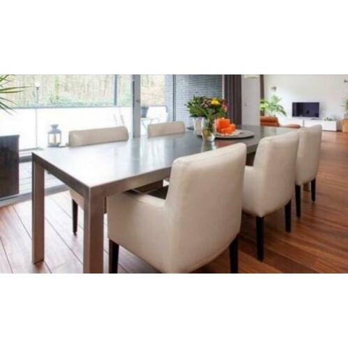 Grote Mooie RVS Eetkamertafel met Zes Leren Eettafel Stoelen