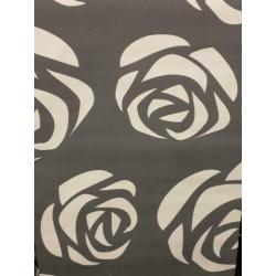 Behang nieuw grijs creme bloemen