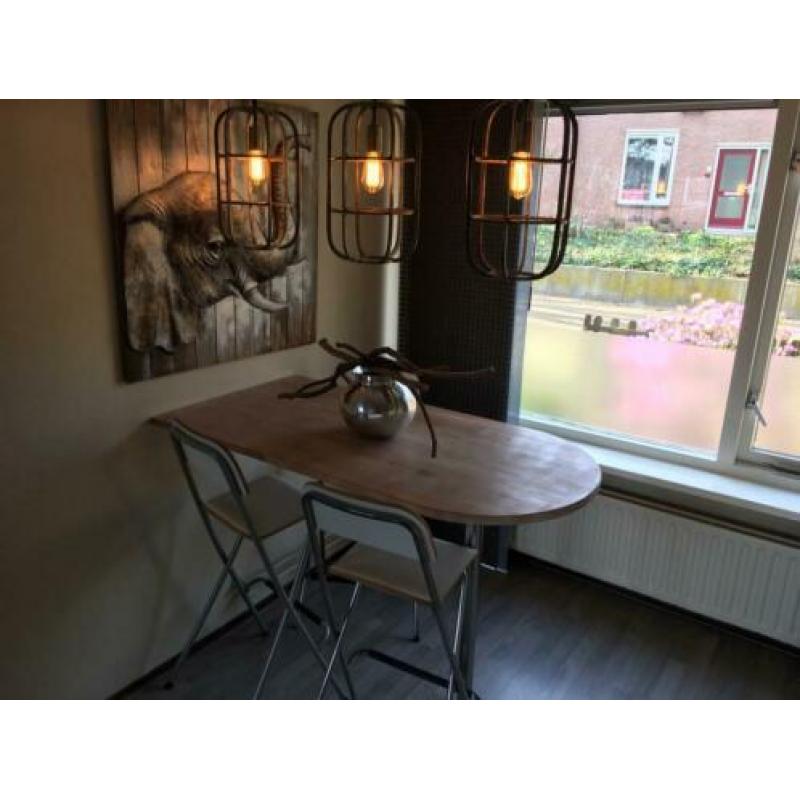 Bartafel white wash met 3 barkrukken wit
