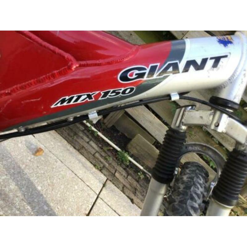 Giant BMX 150