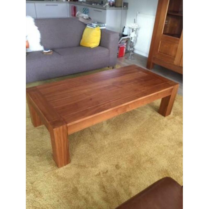 Salontafel + vitrinekast + dressoir