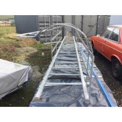 Brandtrap staal 535cm hoog gegalvaniseerd