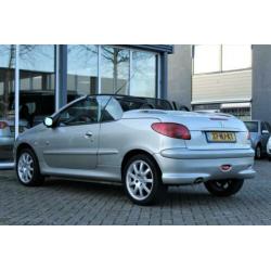 Peugeot 206 CC 2.0-16V bj 2003 Roland Garros Leer NETTE CABR