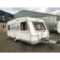 LMC Favorit 460 RD Vast bed met mover