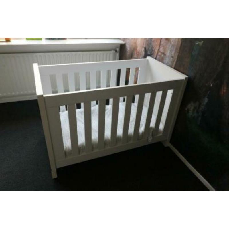 Ledikant Step (wit)