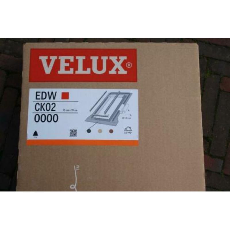 velux dakraam GGL CK02 2070Q 55x78 cm en EDW gootstukken