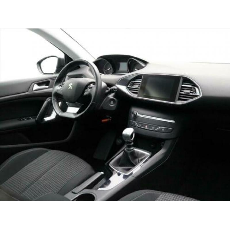 PEUGEOT 308 SW 1.2 PureTech 110pk Executive | Clima | Pdc |