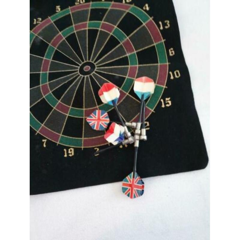 mooie Dartset in opberghoes