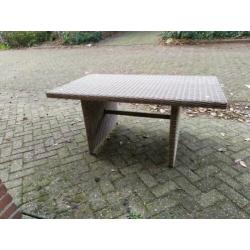 Lounge dining table met glasplaat