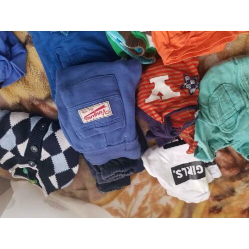 Jongens kleding maat 62 tot 74 broeken overhemden t-shirts