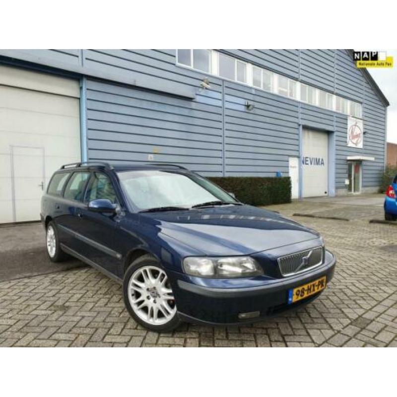 Volvo V70 2.4 Comfort Line APK 20-02-2021 AUTOMAAT,CRUISE,PS