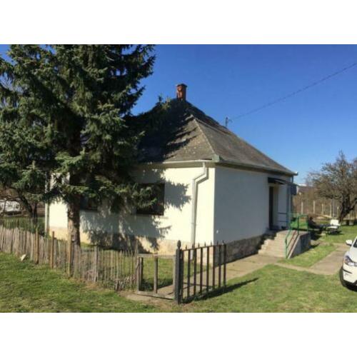 Gerenoveerd huis Nyul, Hongarije
