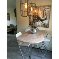 Bartafel white wash met 3 barkrukken wit