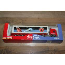 22 = Coca Cola vrachtwagen (MAJORETTE).