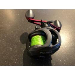 Quantum pulse baitcast druppel reel links