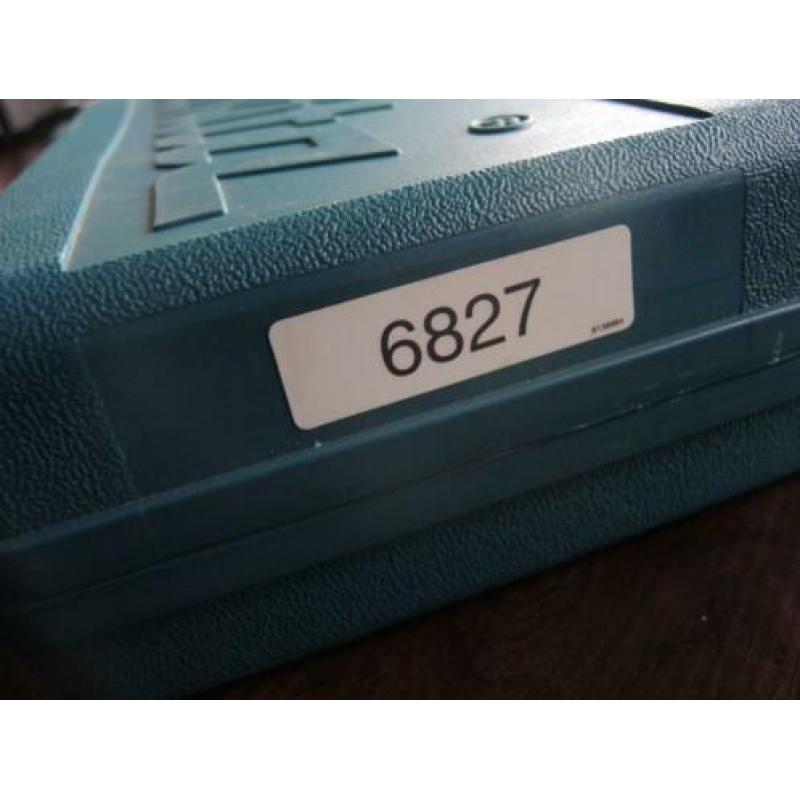 Makita schroefmachine 6827