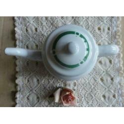 Brocante wit emaille theepotje met fruit motief