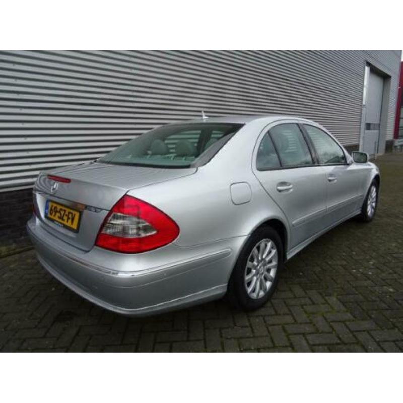 Mercedes-benz E-KLASSE E 200 KOMPRESSOR ELEGANCE AUT,NAVI,LE