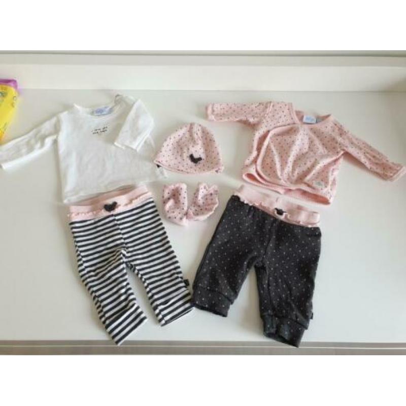 Feetje maat 50 basis collectie dots