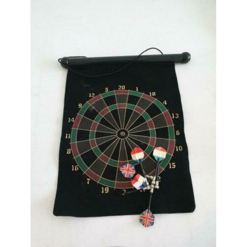 mooie Dartset in opberghoes
