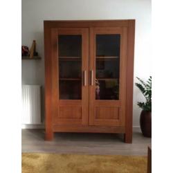 Salontafel + vitrinekast + dressoir