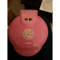Princess cupcakes maker.