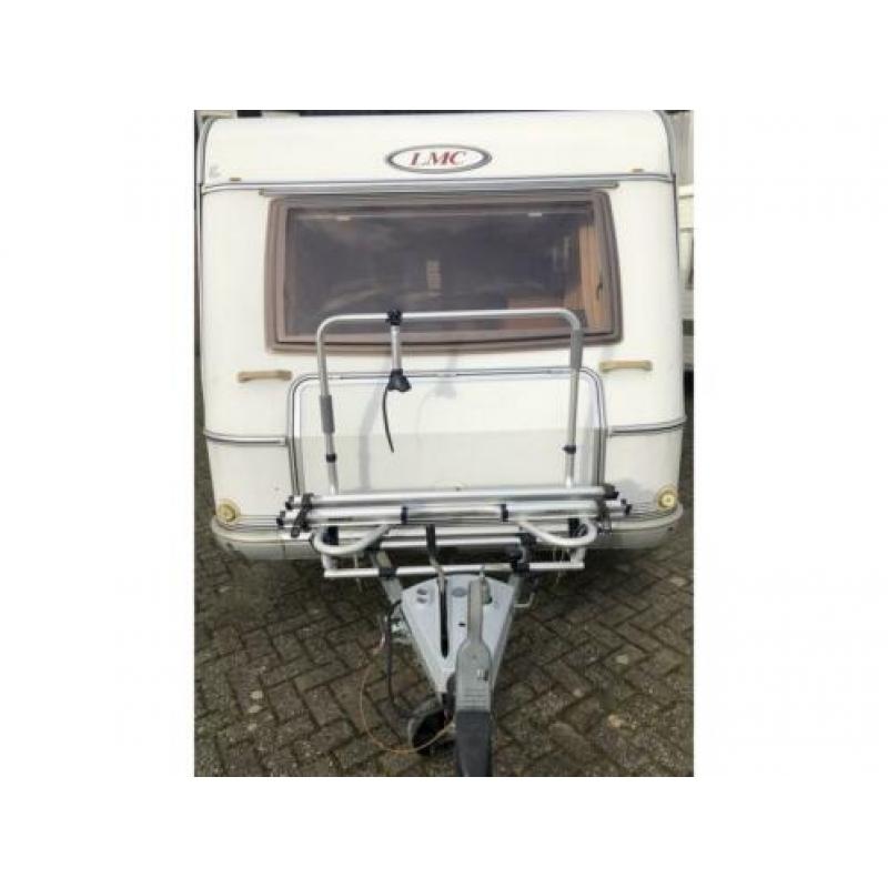 LMC Favorit 460 RD Vast bed met mover