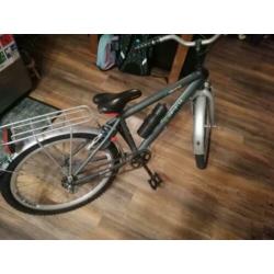 Stevige 21 inch jongensfiets.