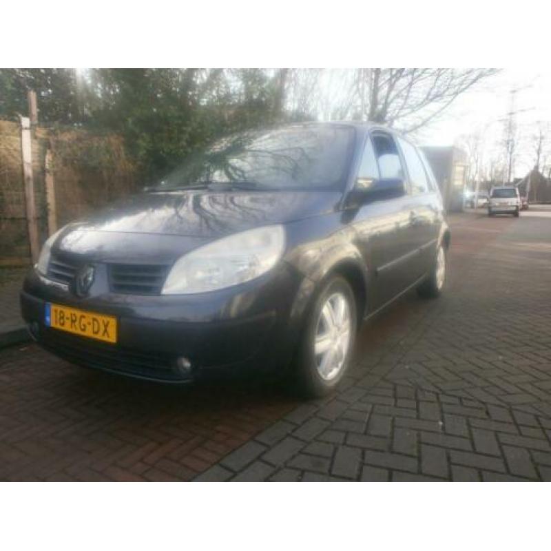 Renault Scénic 2.0-16V Expression Luxe