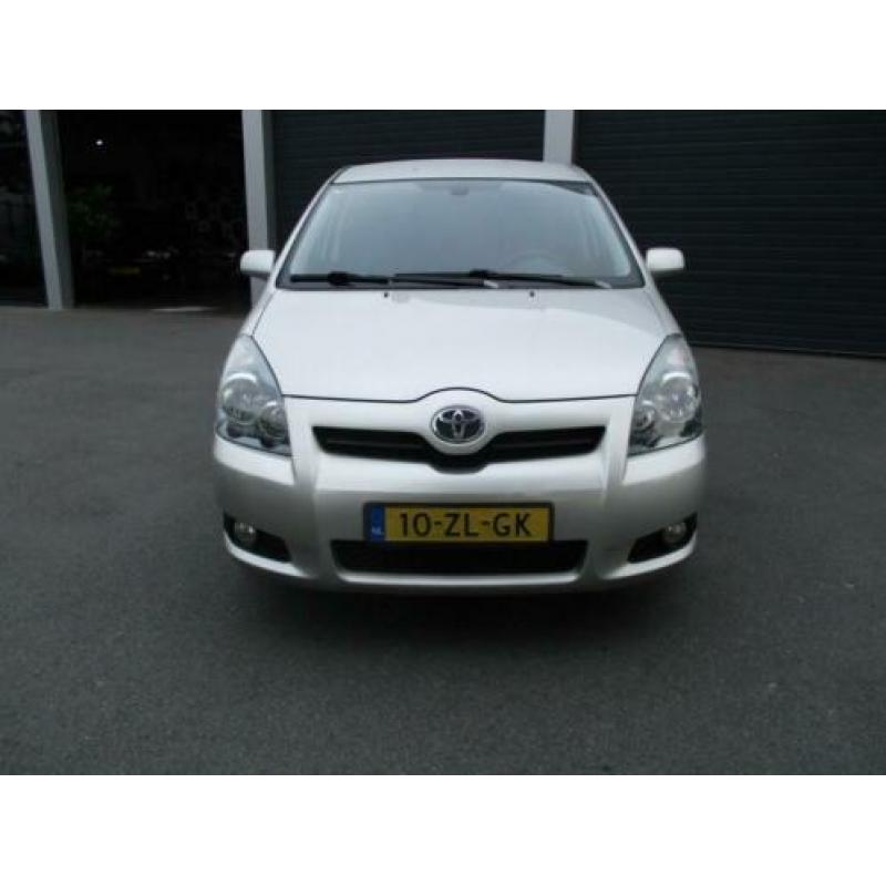 Toyota VERSO 2.2 D-4D LUNA