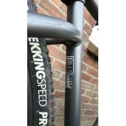 Zgan b-twin hybride trekking fiets met extra's!!