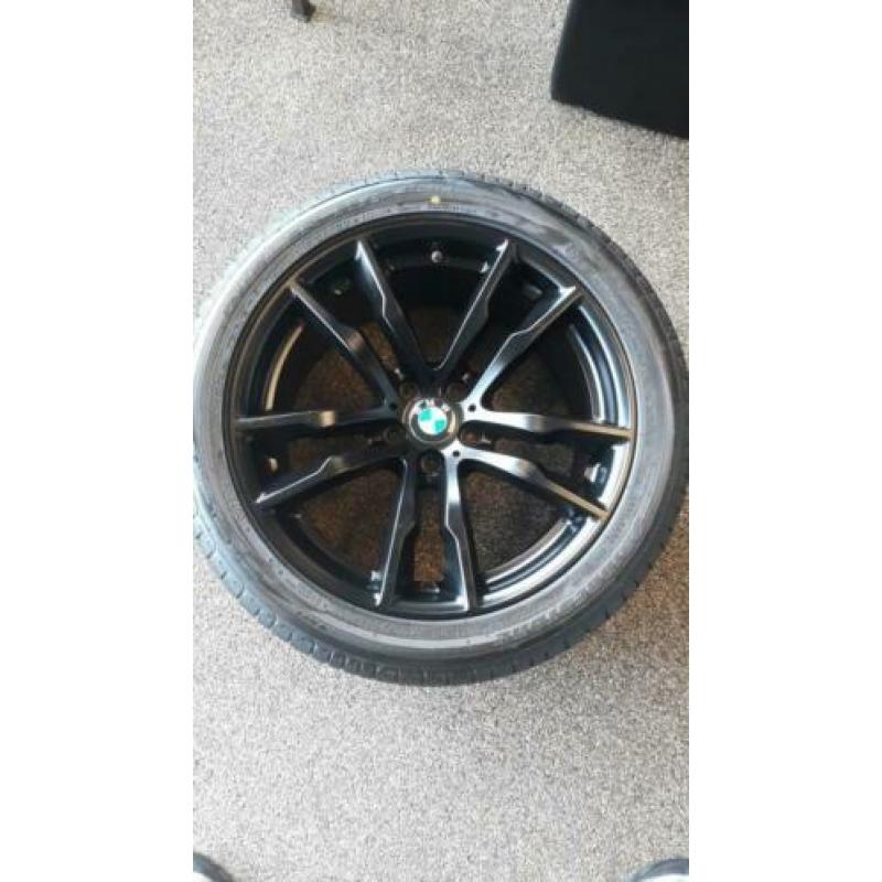 20 Inch BMW X5 Styling M611 M550D velgen met banden!