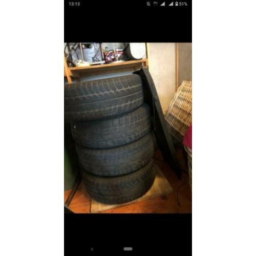 Hangkook winterbanden 205/55/16 Peugeot 2008 incl velgen!