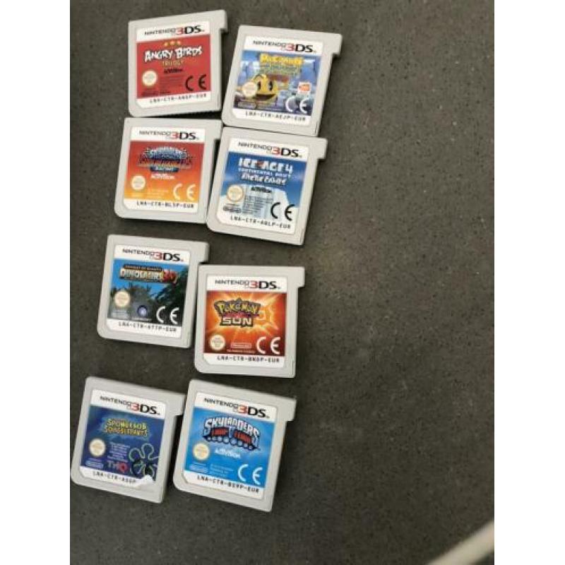Nintendo 3ds xl incl lader en diverse spelletjes