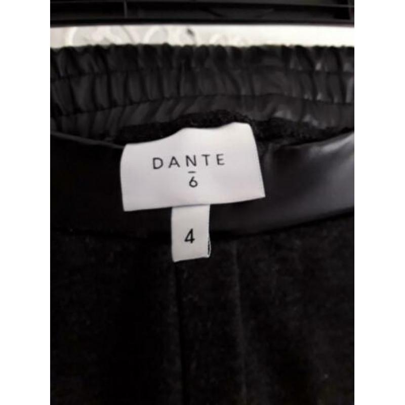 Mooi zwart broekje Dante 6 mt.4=42