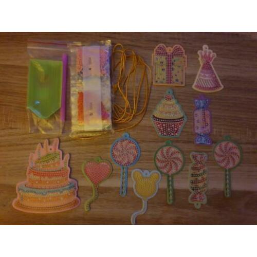 Diamond Painting 10 Verjaardags Cadeauhangers geheel complee