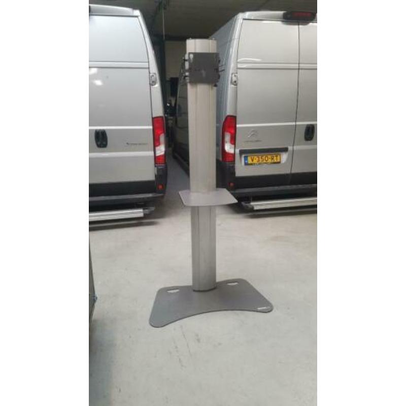 3x Smart Metals tv statief (zwaar uitgevoerd), met kist