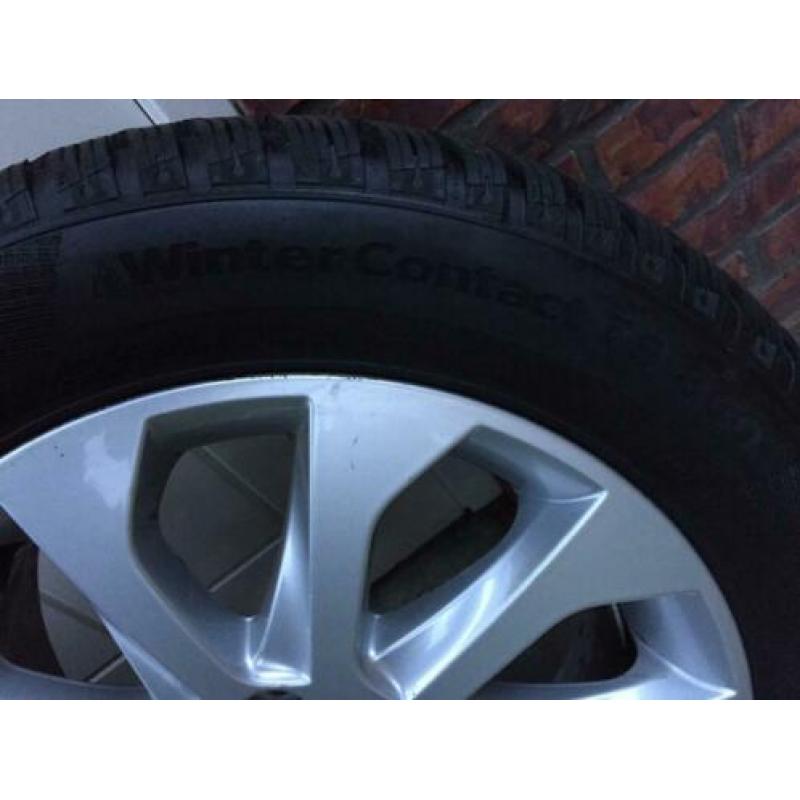 Winterwielen Seat Leon 205 55 16 Continental winterbanden
