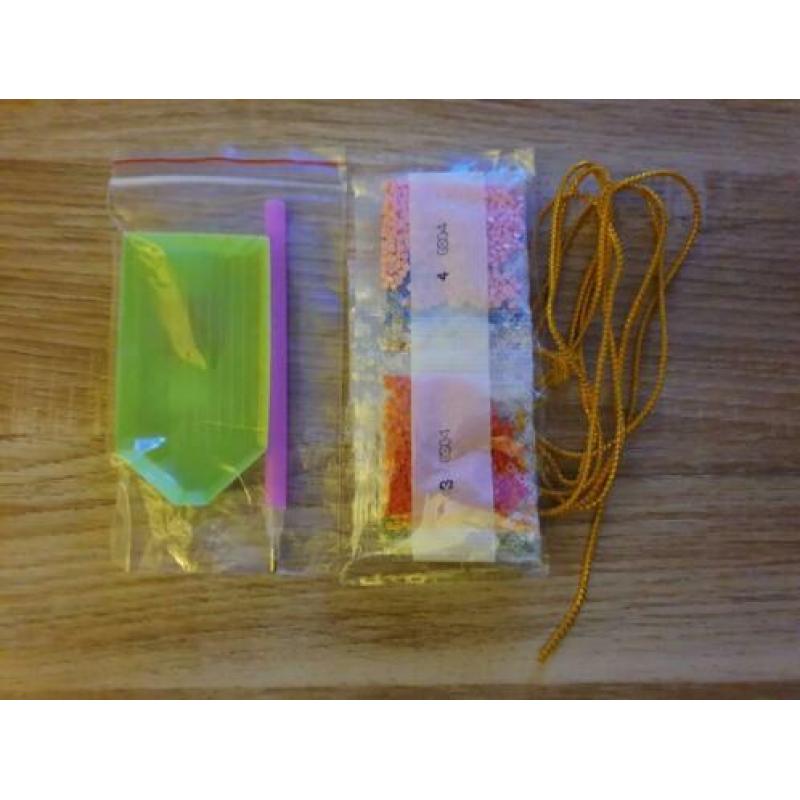 Diamond Painting 10 Verjaardags Cadeauhangers geheel complee