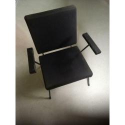 Te koop Gispen fauteuil Wim Rietveld nr 415 (1954)