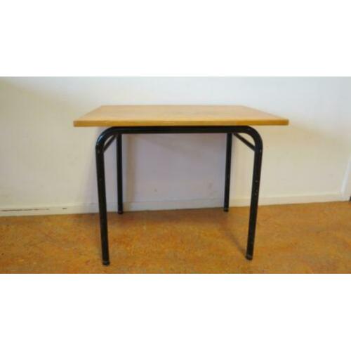 Kleuter schooltafeltje (hoogte 51 cm)