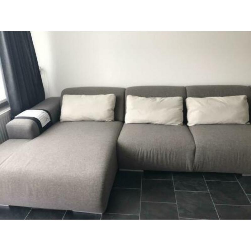 Taupe bank