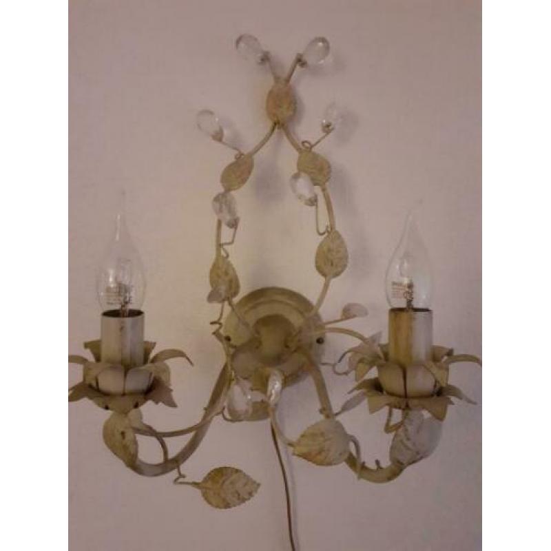 1 Kroonluchter 2 staande lampen 1 wandlamp