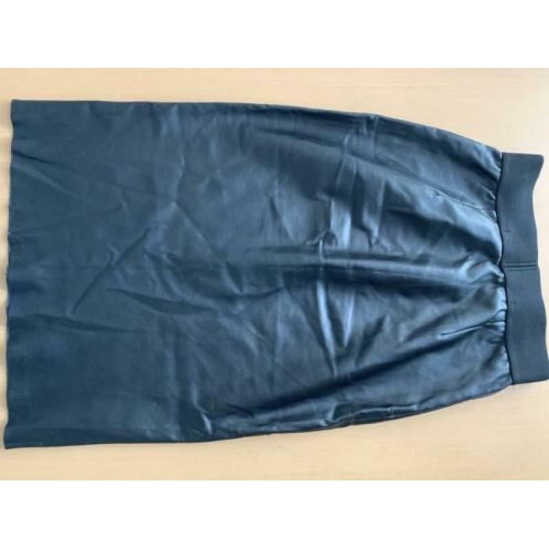 Vanilia midirok van imitatieleer - maat 34
