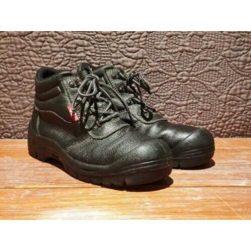 Werkschoenen / veiligheidsschoenen, mt 43, ZGAN