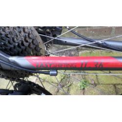 Zgan b-twin hybride trekking fiets met extra's!!