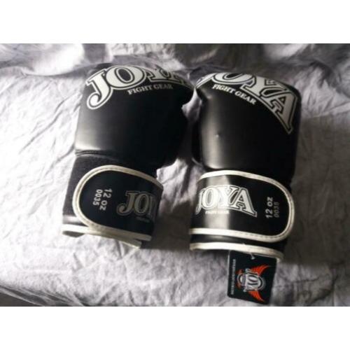 3 paar bokshandschoenen in 1 koop